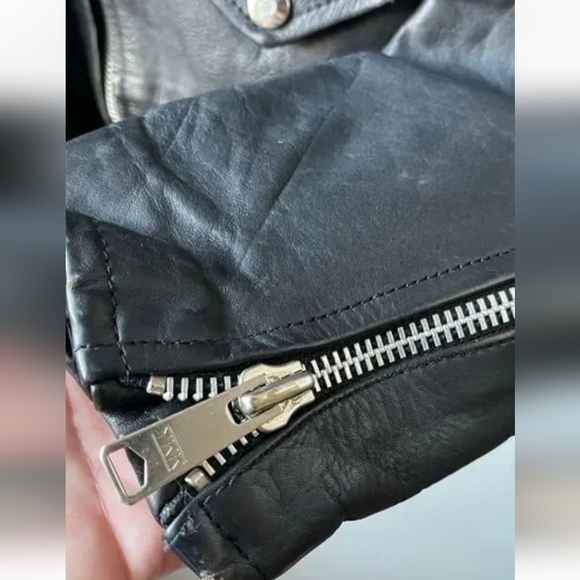 VINTAGE 100% leather black motorcycle jacket size medium/large - Picture 7 of 16